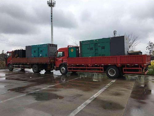 木垒涂抹密封胶后，需要等待多长时间才能安装水冷式机油散热器密封件？